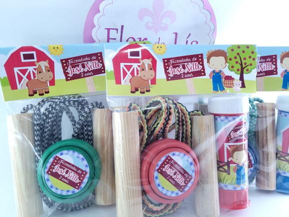 Kit Brinquedos Raíz Fazendinha Azul Corda Bolha e Ioiô