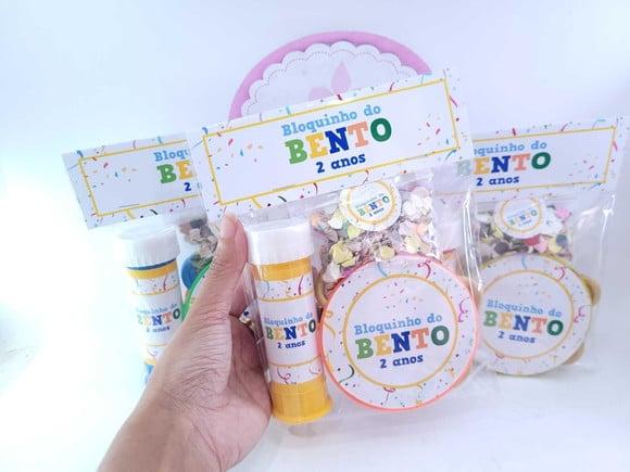 Kit de Carnaval Pandeiro Pequeno Bolha e Confetes Bloquinho