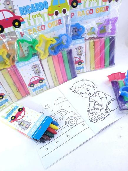 Kit de Colorir com Massinha Meios de Transporte Carro Menino