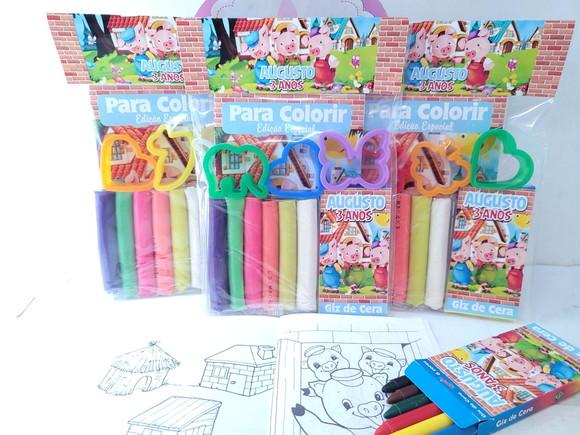 Kit de Colorir com Massinha os Três Porquinhos Lembrancinha