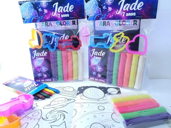 Kit de Colorir com Massinha Universo Menina Galáxia
