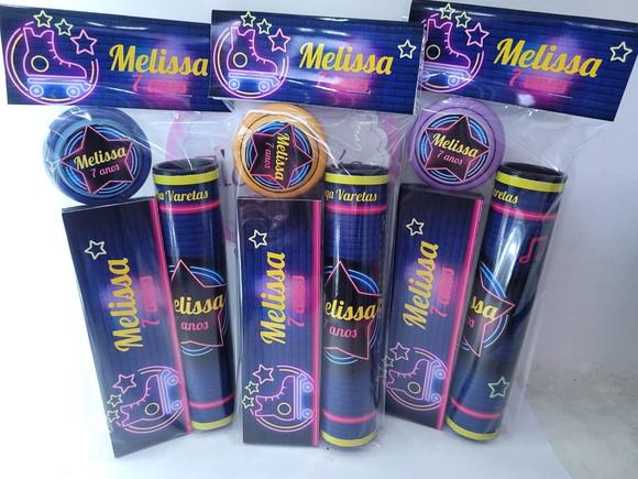 Kit Diversão Balada Neon Lembrancinha Festa Vareta Dominó