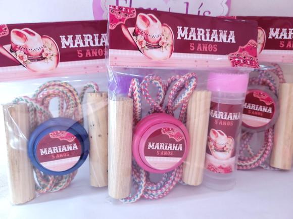 Kit Diversão Boiadeira Menina Corda e Bolha Lembrancinha