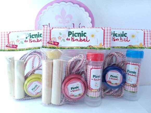 Kit Diversão Brinquedos Piquenique Menina Corda Bolha e Ioiô