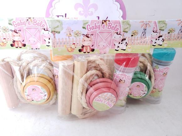 Kit Diversão Fazendinha Aquarela Menina Corda e Bolha