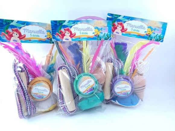 Kit Diversão Fundo do Mar Brinquedos Peteca Corda Ioiô Pião