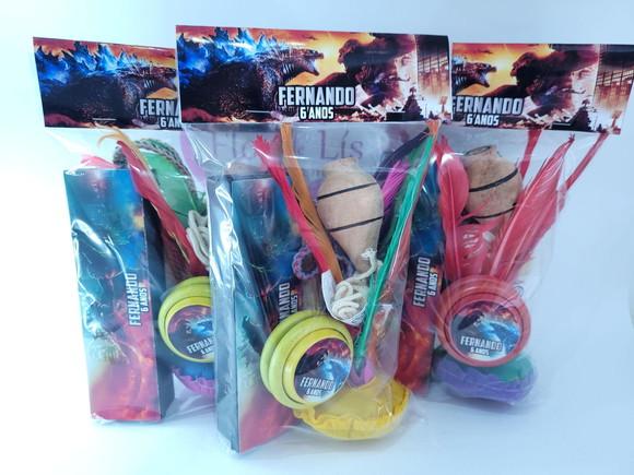 Kit Diversão King Kong Dominó Peteca Pião Ioiô Lembrancinha