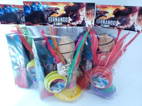 Kit Diversão King Kong Dominó Peteca Pião Ioiô Lembrancinha