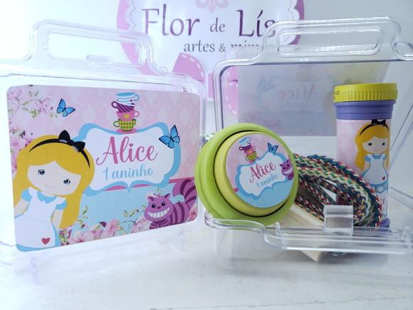 Kit Diversão na Maleta Alice no País das Maravilhas Corda