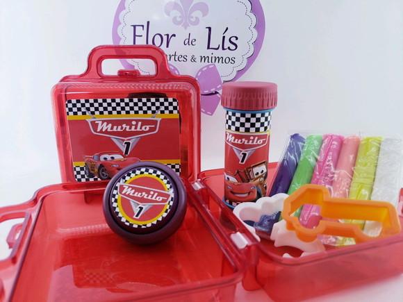 Kit Diversão na Maleta Carros