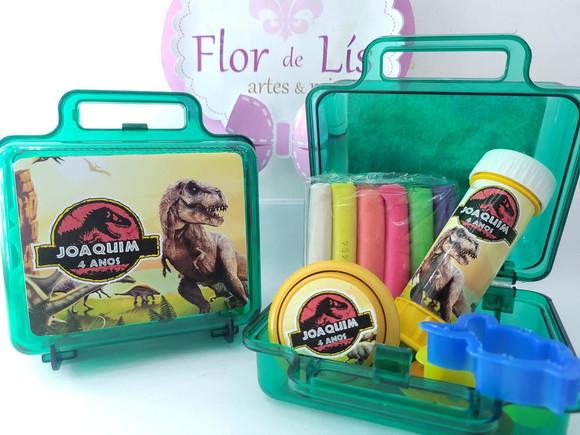 Kit Diversão na Maletinha Dinossauro Massinha