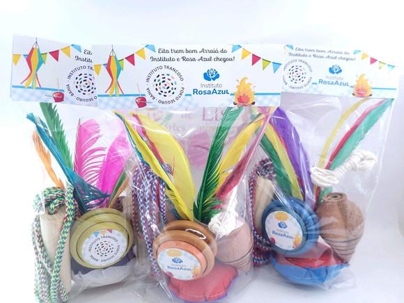 Kit Diversão Raíz Festa Junina Peteca Corda Ioiô e Pião