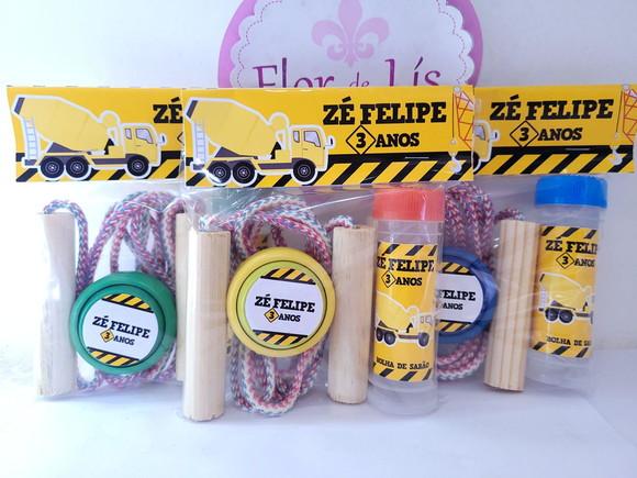 Kit Diversão Trator e Obras Corda Bolha e Ioiô