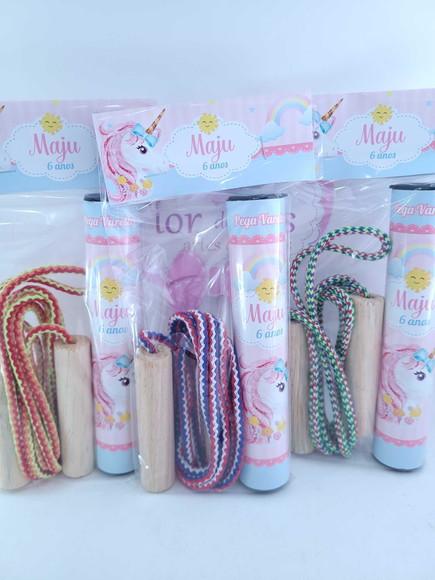 Kit Diversão Unicórnio Pega Varetas e Pula Corda