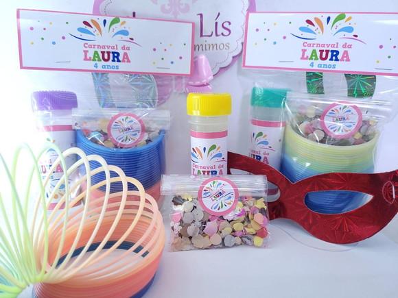 Kit Divertido Bloquinho de Carnaval com Máscara e Brinquedos