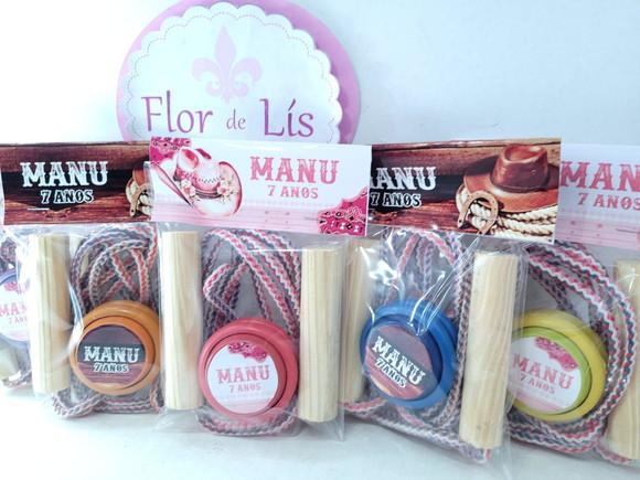 Kit Divertido Boiadeira Lembrancinha Corda e Ioiô