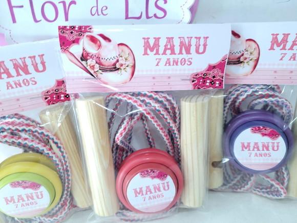 Kit Divertido Boiadeira Lembrancinha Fazendinha Corda e Ioiô