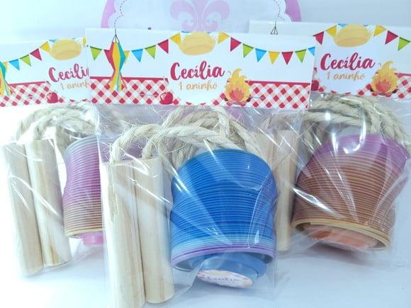 Kit Divertido Festa Junina com Mola Corda e Ioiô Arraiá