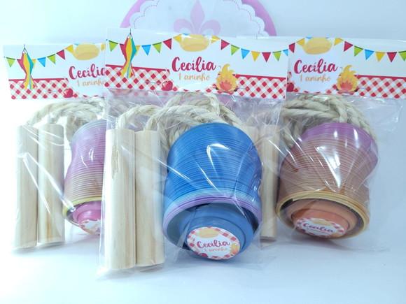 Kit Divertido Festa Junina com Mola Corda e Ioiô Arraiá