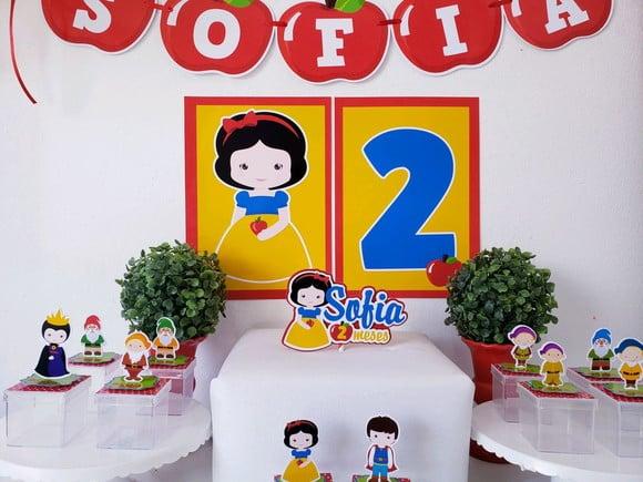 Kit Festa em Casa Branca de Neve Parede e Personalizados