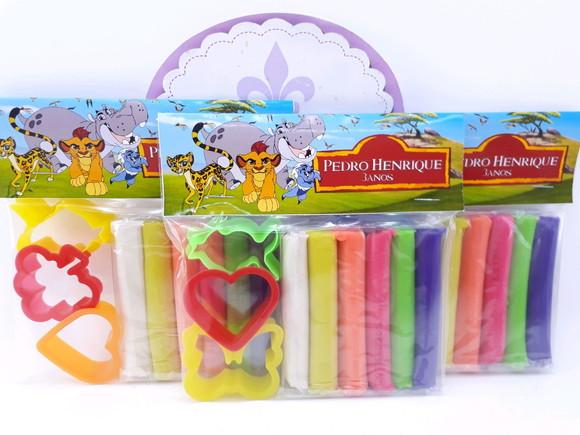 Kit Massinha Guarda do Leão com Cortadores