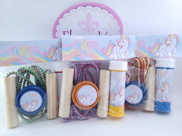 Lembrancinha Personalizada Unicórnio Ioiô Pula Corda e Bolha