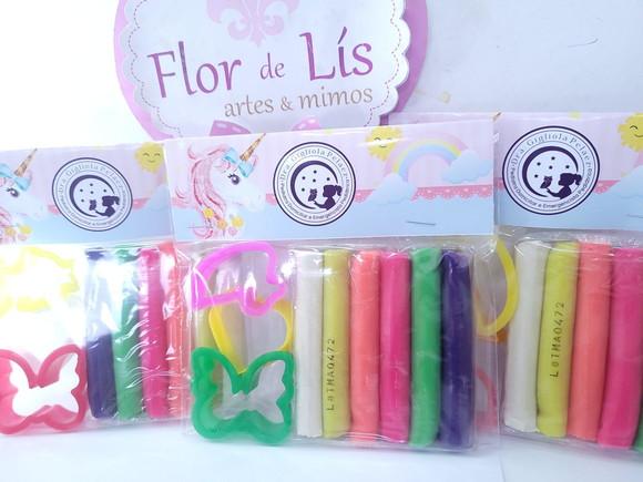 Massinha de Modelar Brinde com Cortadores Unicórnio Logo
