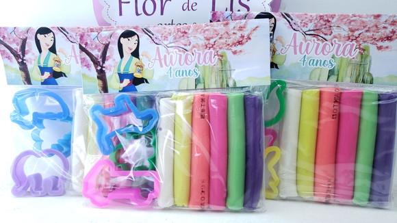 Massinha Modelar Princesa Mulan com Forminhas