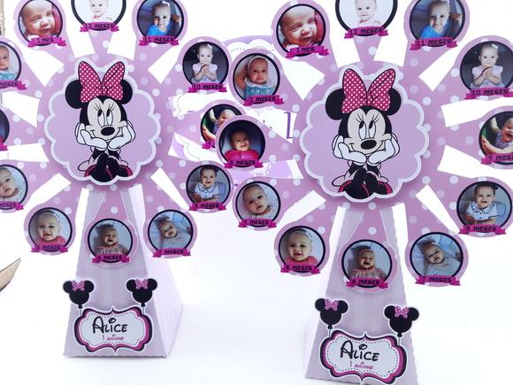 Roda Gigante Minnie Rosa Mês a Mês