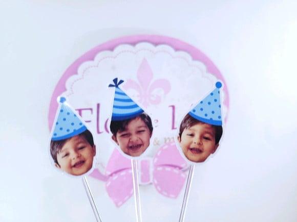 Topper de Doces Rosto do Bebê com Foto e Chapéu Azul