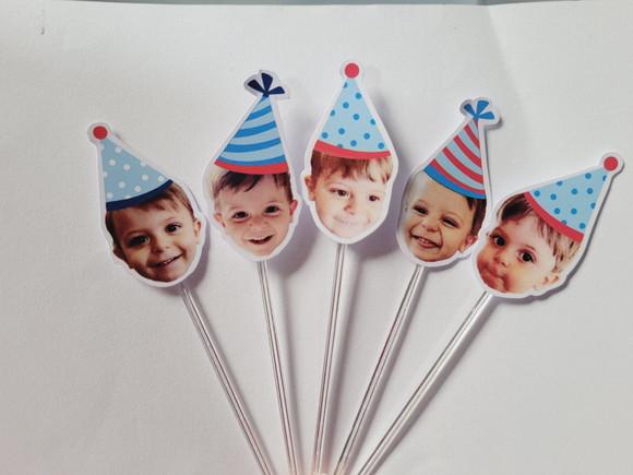 Topper de Docinho Rostinho do Bebê com Foto e Chapeuzinho