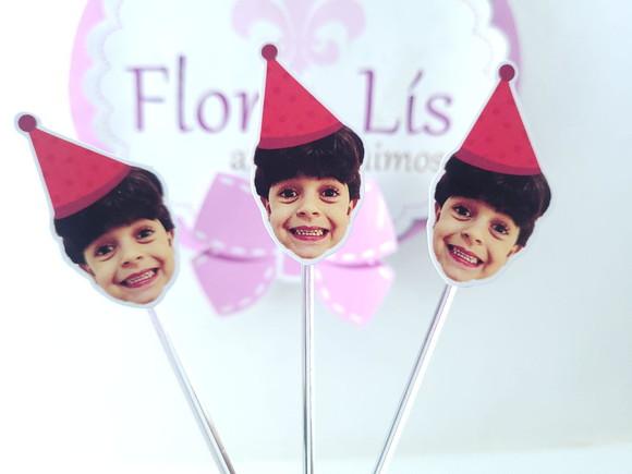 Topper de Docinho Rostinho do Bebê com Foto e Chapeuzinho