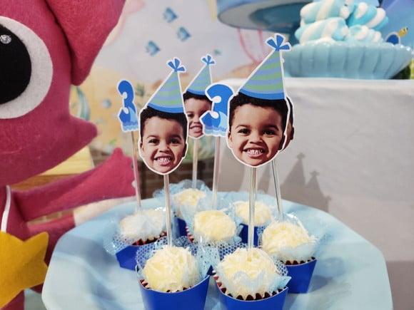 Topper de Docinho Rostinho do Bebê com Foto e Chapeuzinho