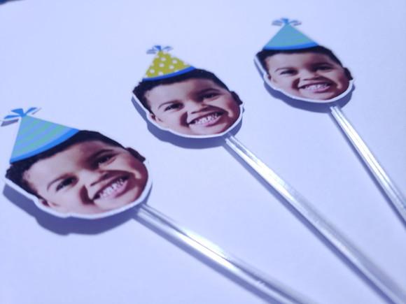 Topper de Docinho Rostinho do Bebê com Foto e Chapeuzinho