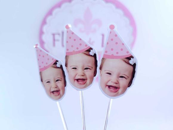Topper de Docinho Rostinho Rosa com Foto e Chapeuzinho