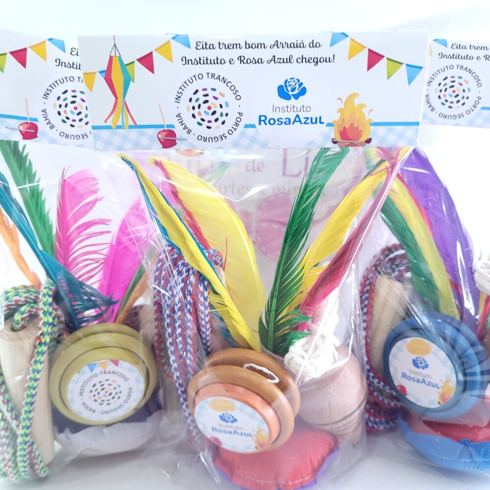 Kit Diversão Raíz Festa Junina Peteca Corda Ioiô e Pião
