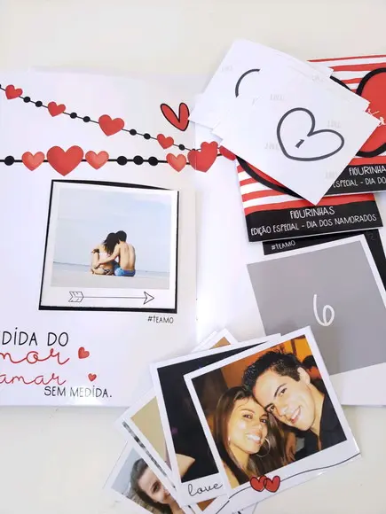 Álbum de Figurinhas Dia dos Namorados Presente Romântico