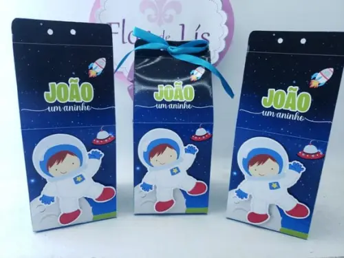 Caixa Milk Personalizada Astronauta Menino