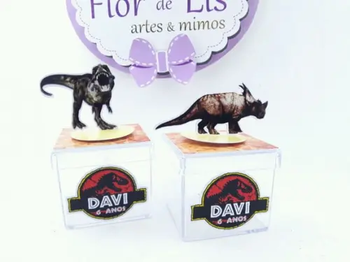 Caixinha Dinossauros Jurassic 5cm