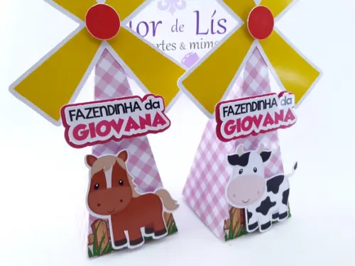 Caixinha Moinho Fazendinha Rosa com Aninai Personalizadas