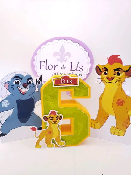 Display de Mesa Guarda do Leão Tóten em Papel e Letra 3d