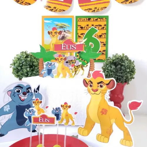 Festa em Casa Guarda do Leão com Bandeirola e Display