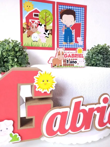 Festa em Casa Fazendinha com Letra Cursiva e Topo de Bolo