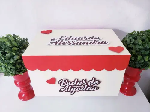 Festa na Caixa Cenário Bodas de Algodão Explosão para Bolo