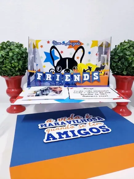 Festa na Caixa Cenário Explosão Amizade para Bolo