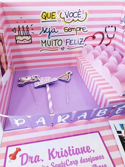 Festa na Caixa Cenário Explosão Aniversário Médica para Bolo