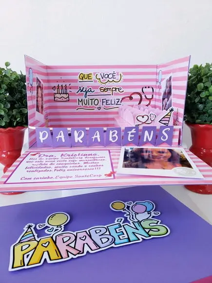 Festa na Caixa Cenário Explosão Aniversário Médica para Bolo