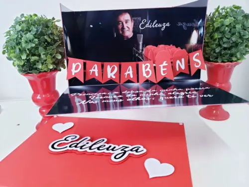 Festa na Caixa Cenário Explosão para Bolo Amado Batista