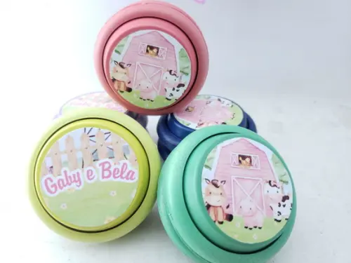 Ioiô Personalizado Fazendinha Menina Aquarela