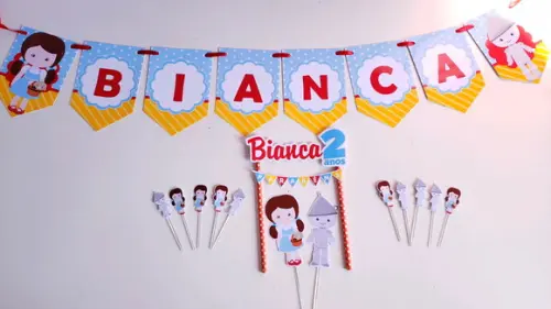 Kit Bolinho em Casa com Topo de Bolo Bandeirola e Toppers Oz